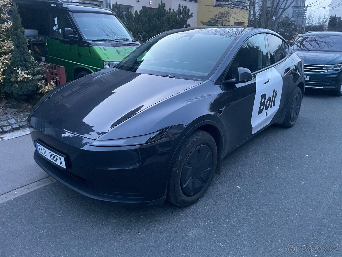 Tesla Taxi Brno Bolt - 4