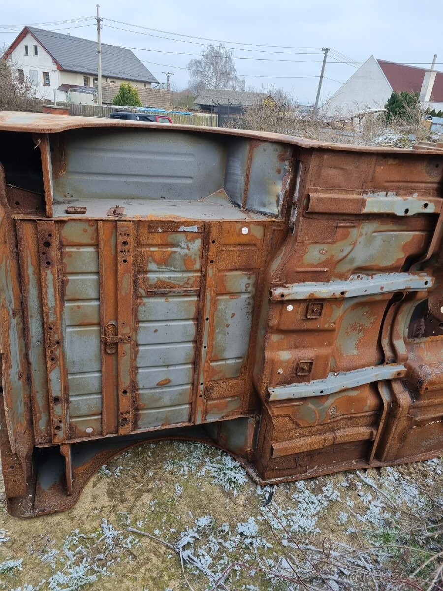 Prodám doklady wrangler YJ 4.0,karoserie atd