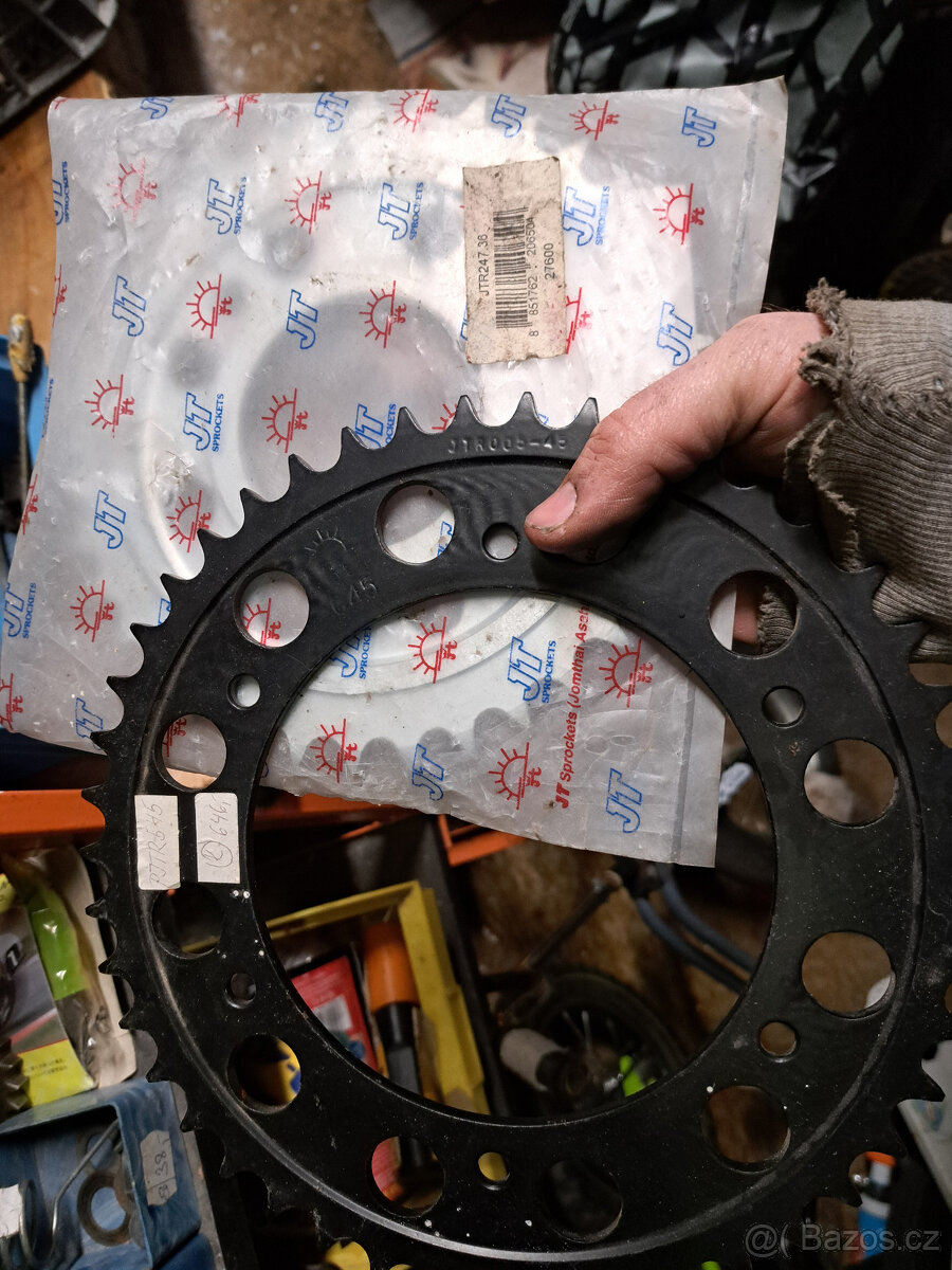 JTR5-45 JTR5.45 řetězová rozeta zadní G 650 GS ABS - 4