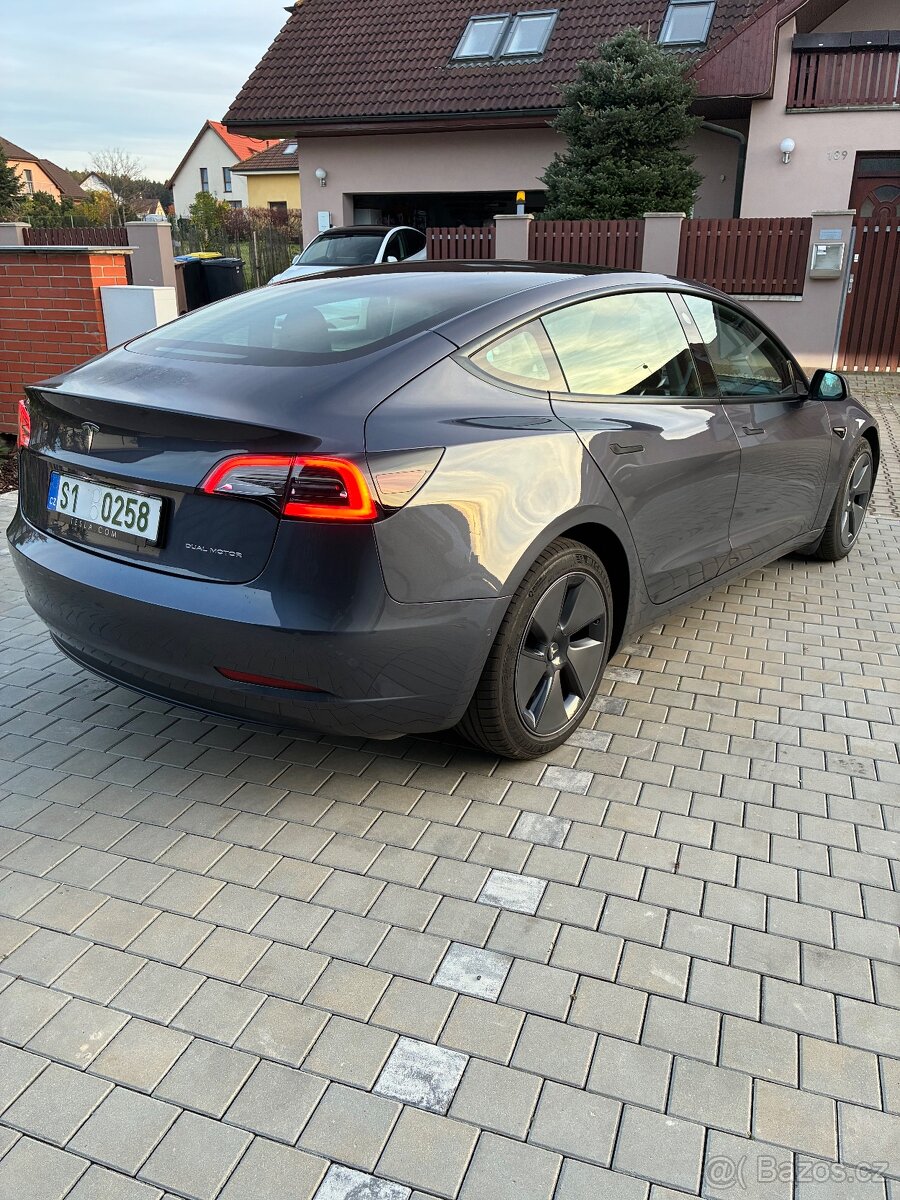 Tesla Model 3 Long Range | EAP | 2022 | Zimní obutí - 4