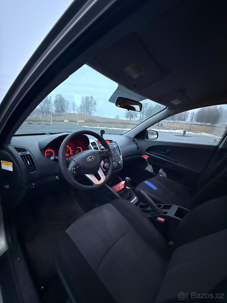 Kia Ceed 2010, (LPG, benzín) - 4