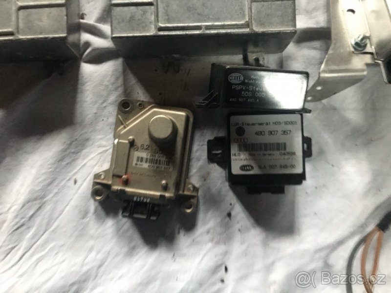 Audi A8 D2 4.2i před FL řídící jednotky - 4