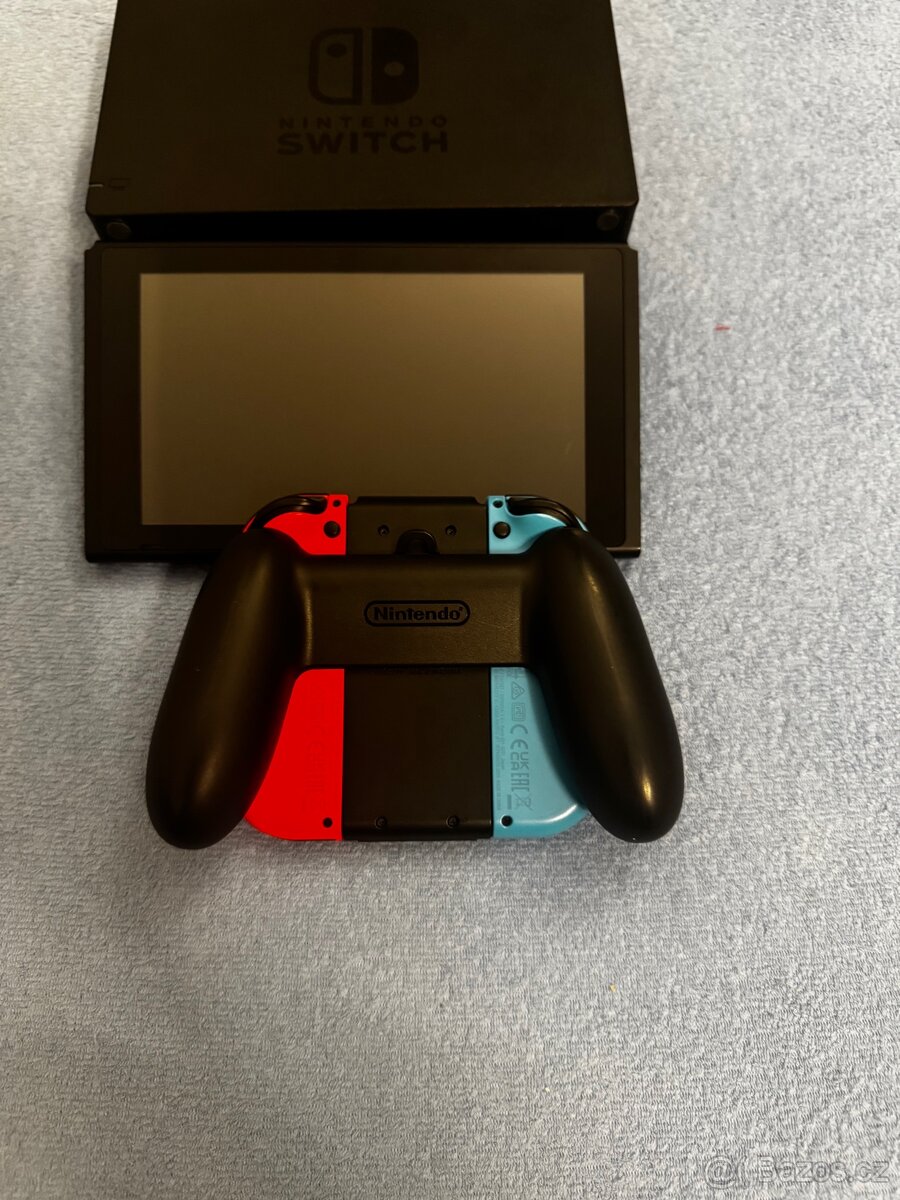 Nintendo switch + příslušenství - 4