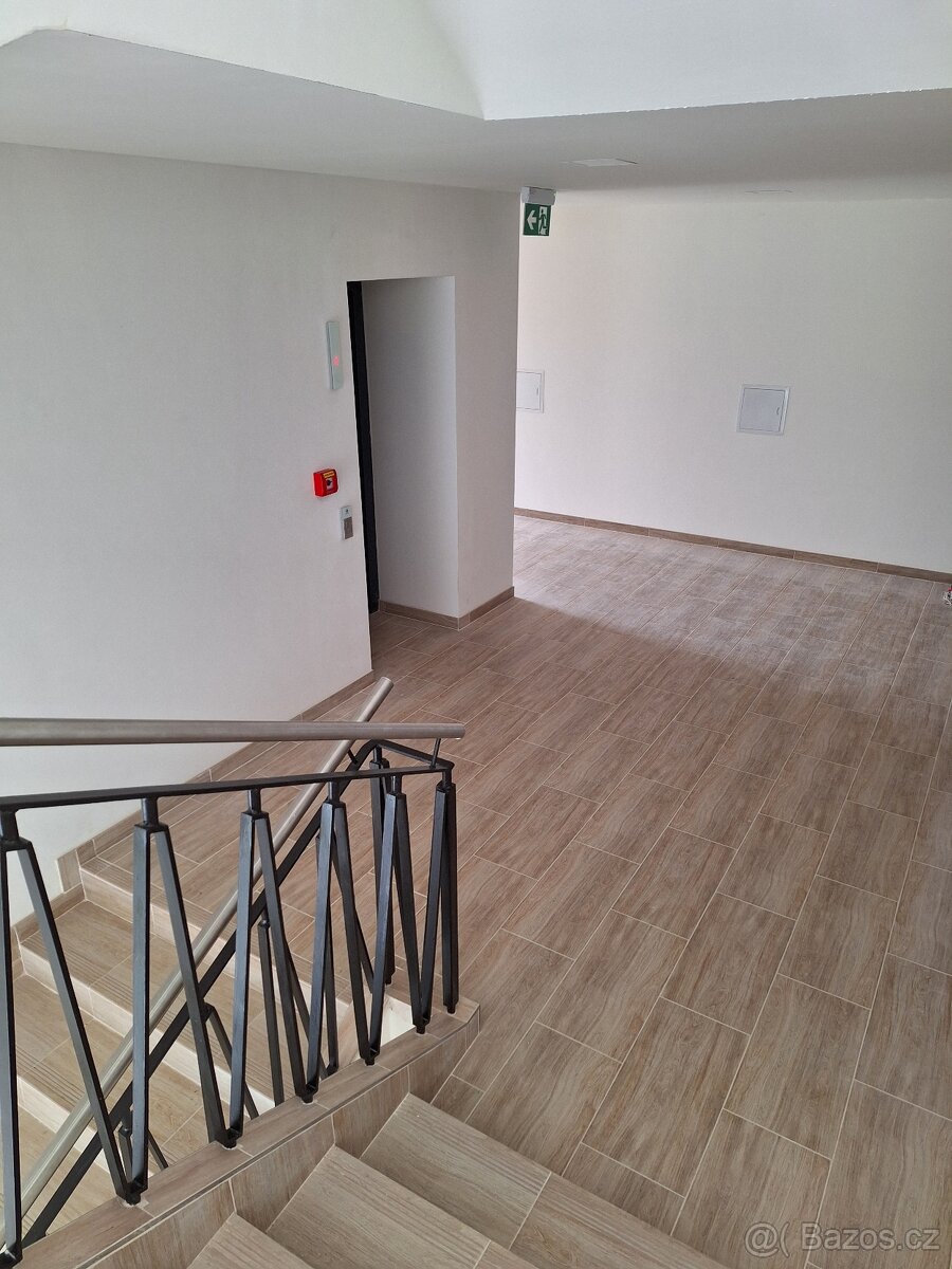 PRONÁJEM BYTU - 4