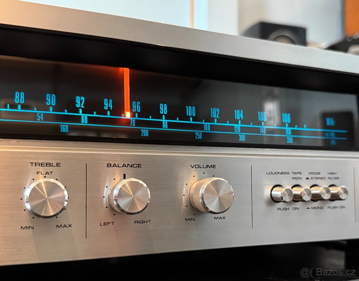 Sanyo DCX 2000L zesilovač - 4