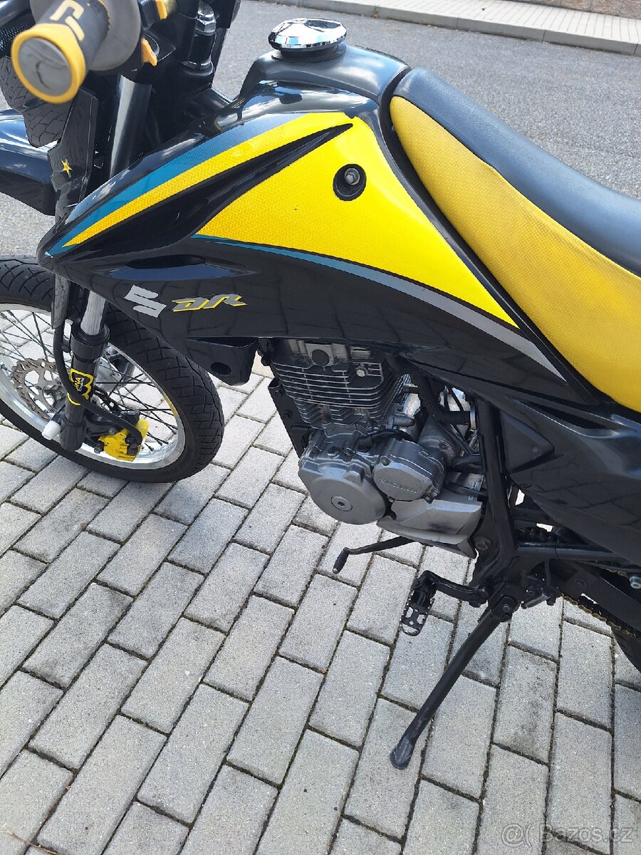 Suzuki dr 125 sm