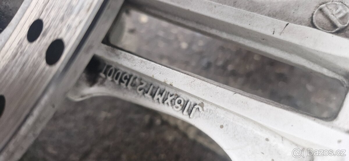 Kawasaki GPZ500 S - 4