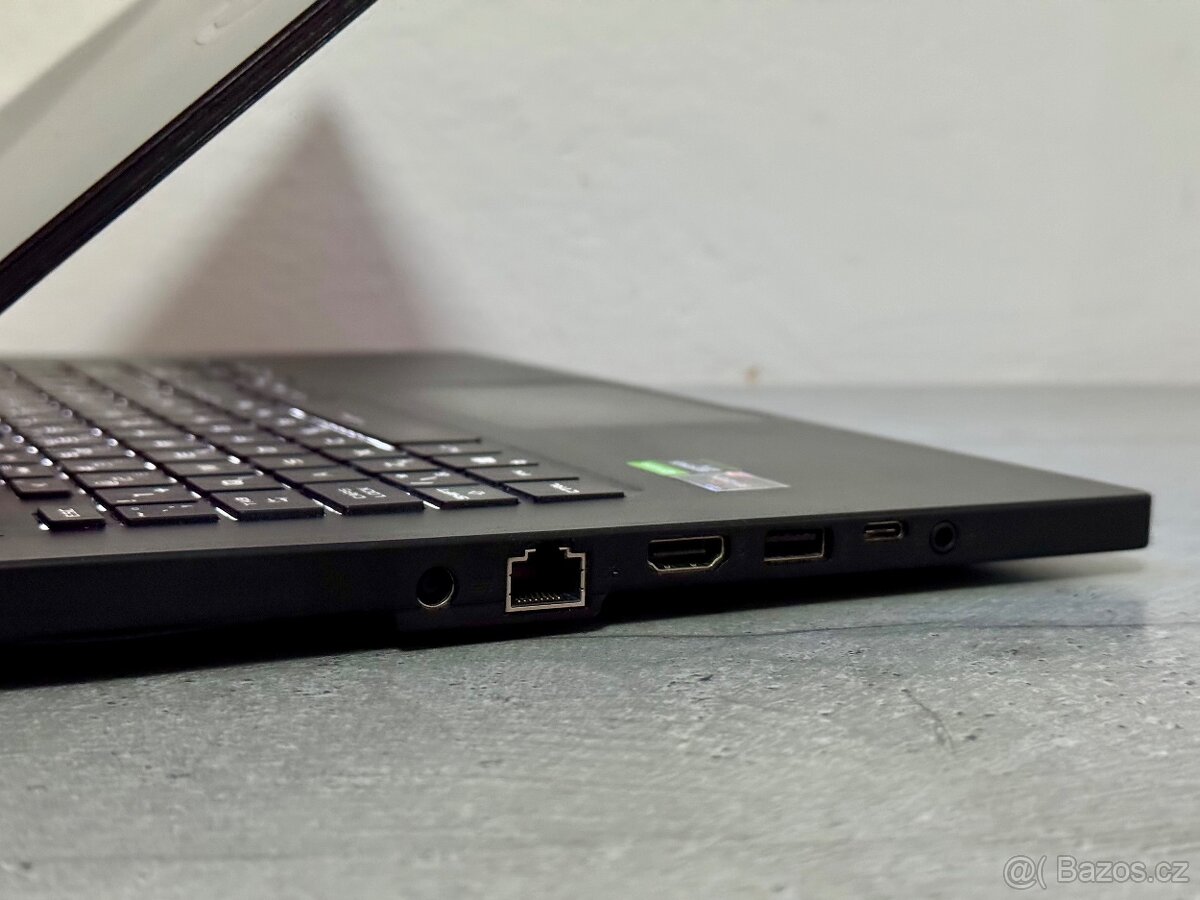 HERNÍ NOTEBOOK ROG ZEPHYRUS / GTX 1660-Ti / Ryzen 7 3750H - 4