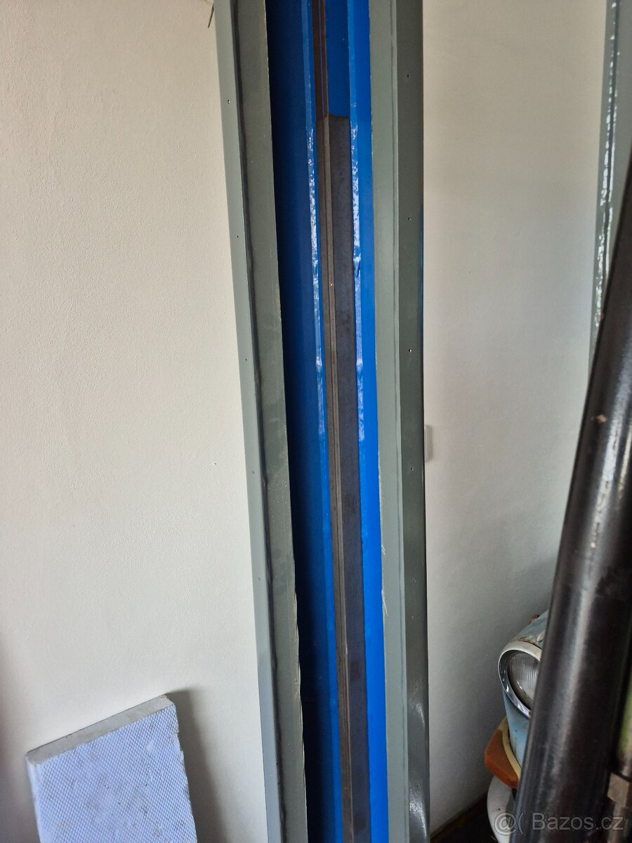 Dvousloupový zvedák ZTS AMI Litomyšl - 4