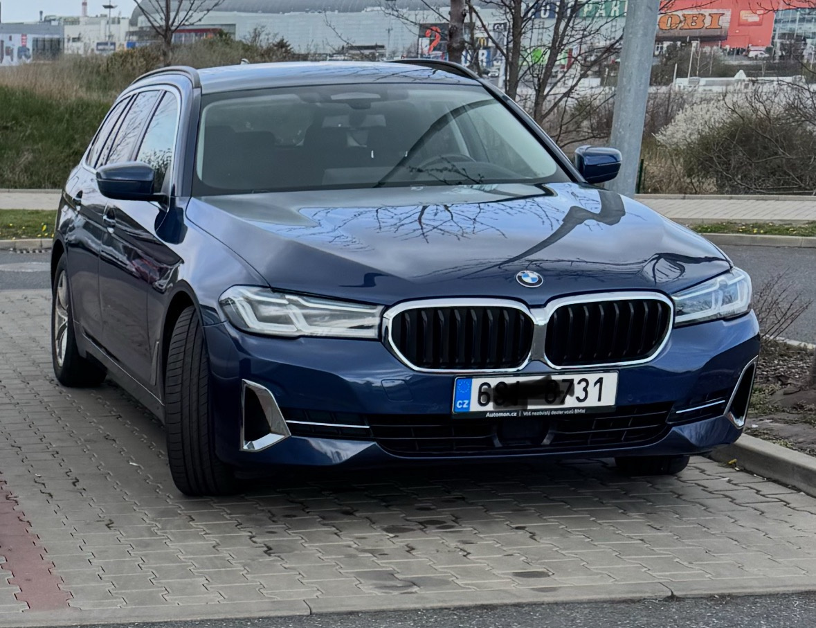 Prodám BMW 530d xDrive Touring ,Laser light,210kW, modrá - 4