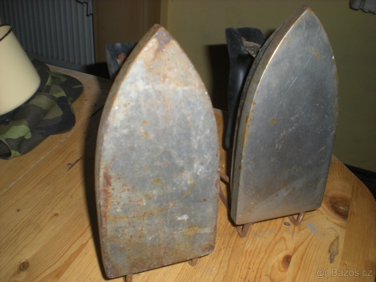 2ks el. staré žehličky, nález na půdě - 4