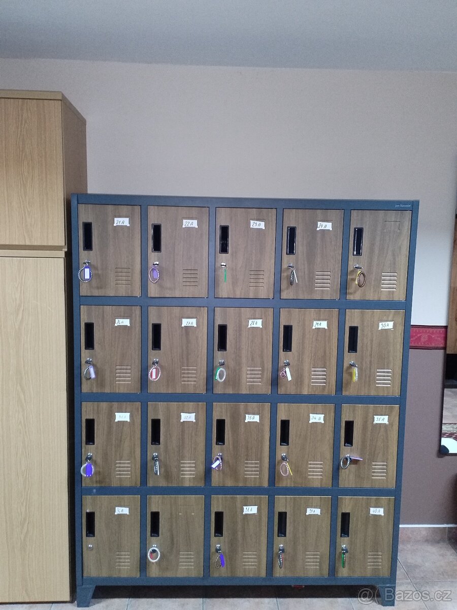 Plechové Šatní skrine - 4