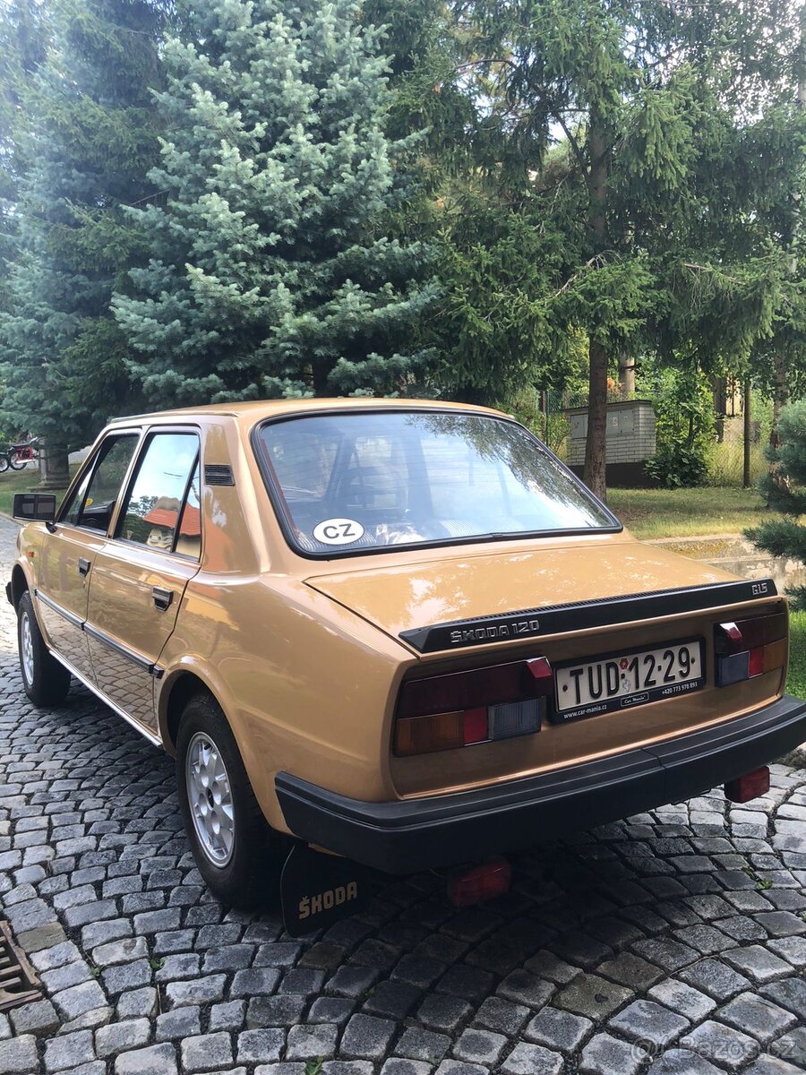 Škoda 120 GLS - 4