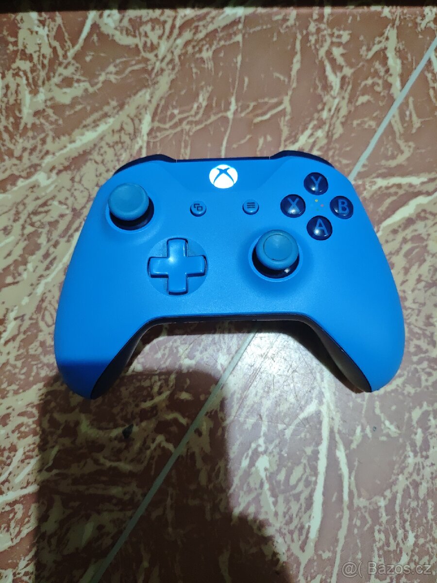 Xbox One 1TB + Elite Series 2 + 2 ovladač - 4