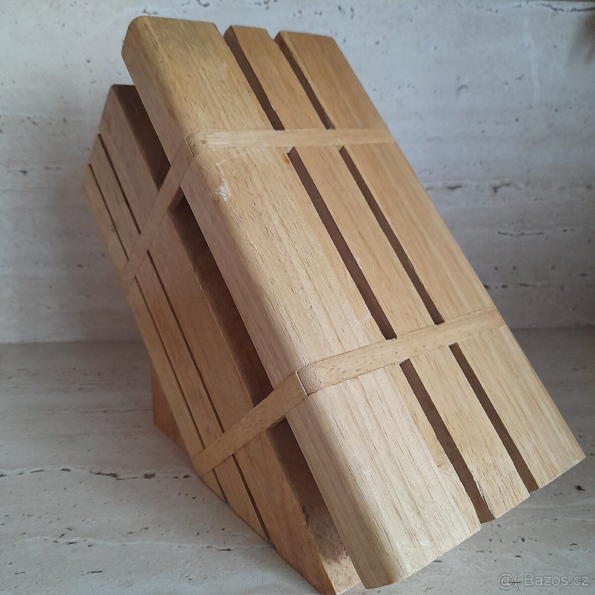 Dřevěný stojan na nože REX - 4