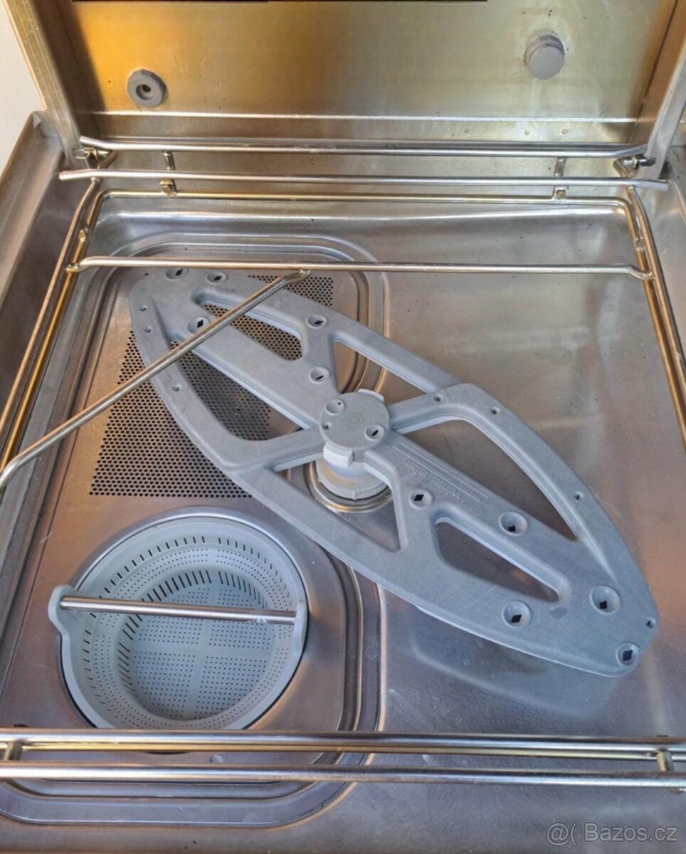 Průchozí myčka Winterhalter PT-500 - 4