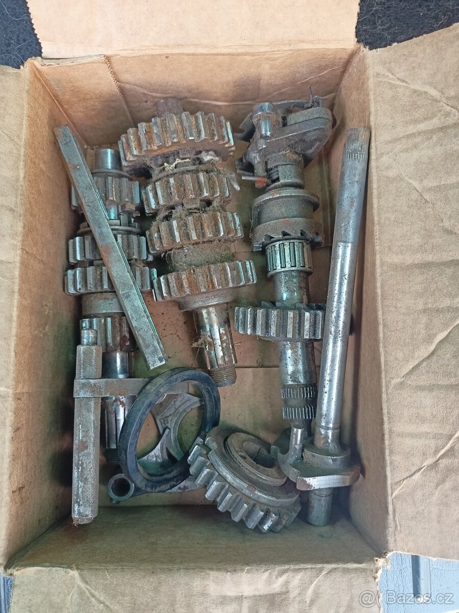 Čz 250/980 montreal motor (pěkné nízké výrobní čislo) - 4