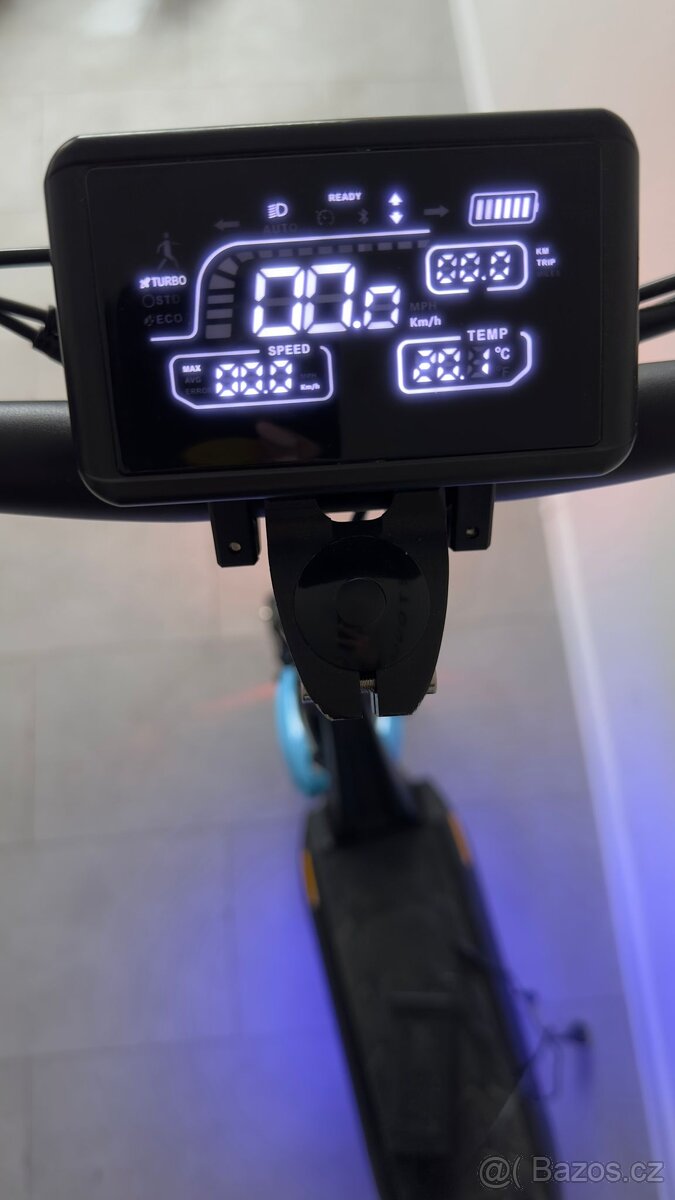 Elektrokoloběžka Maxwheel T8B modrá - 4