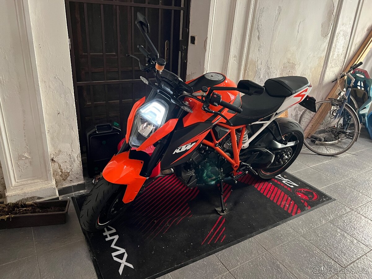 KTM 1290 Superduke R - 4