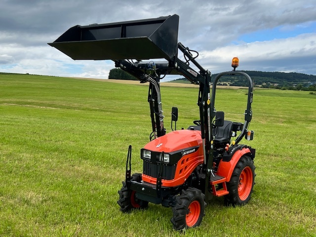 Malotraktor Avenger 26 + čelní nakladač - 4