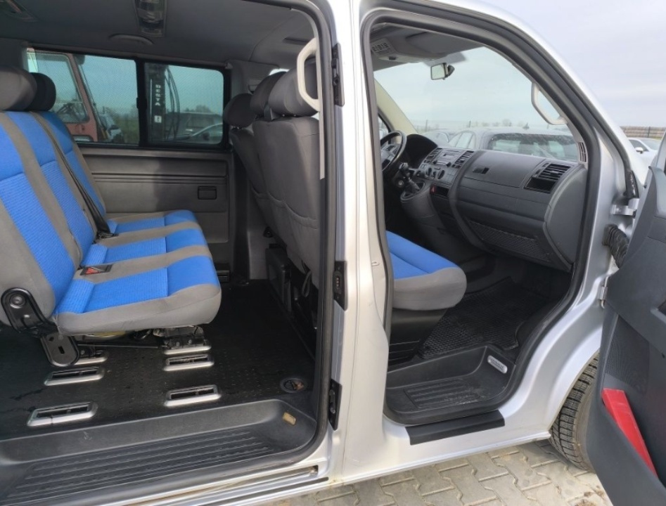 Volkswagen Transportér T5 2.5TDI - 4