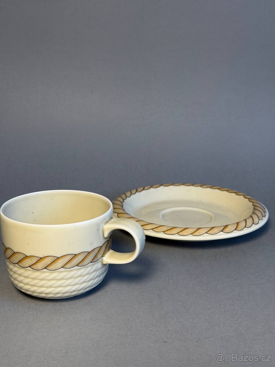 Roztomilý šálek a podšálek. - 4