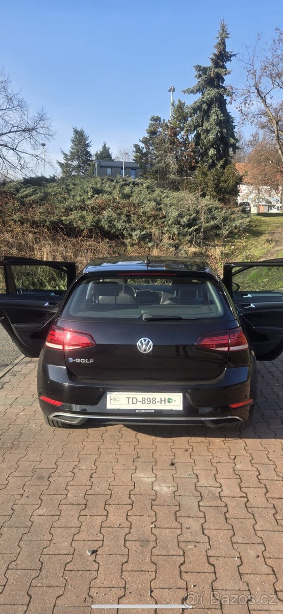 Volkswagen e-Golf 2018 | MAX výbava | SOH 93 % 🔋 - 4