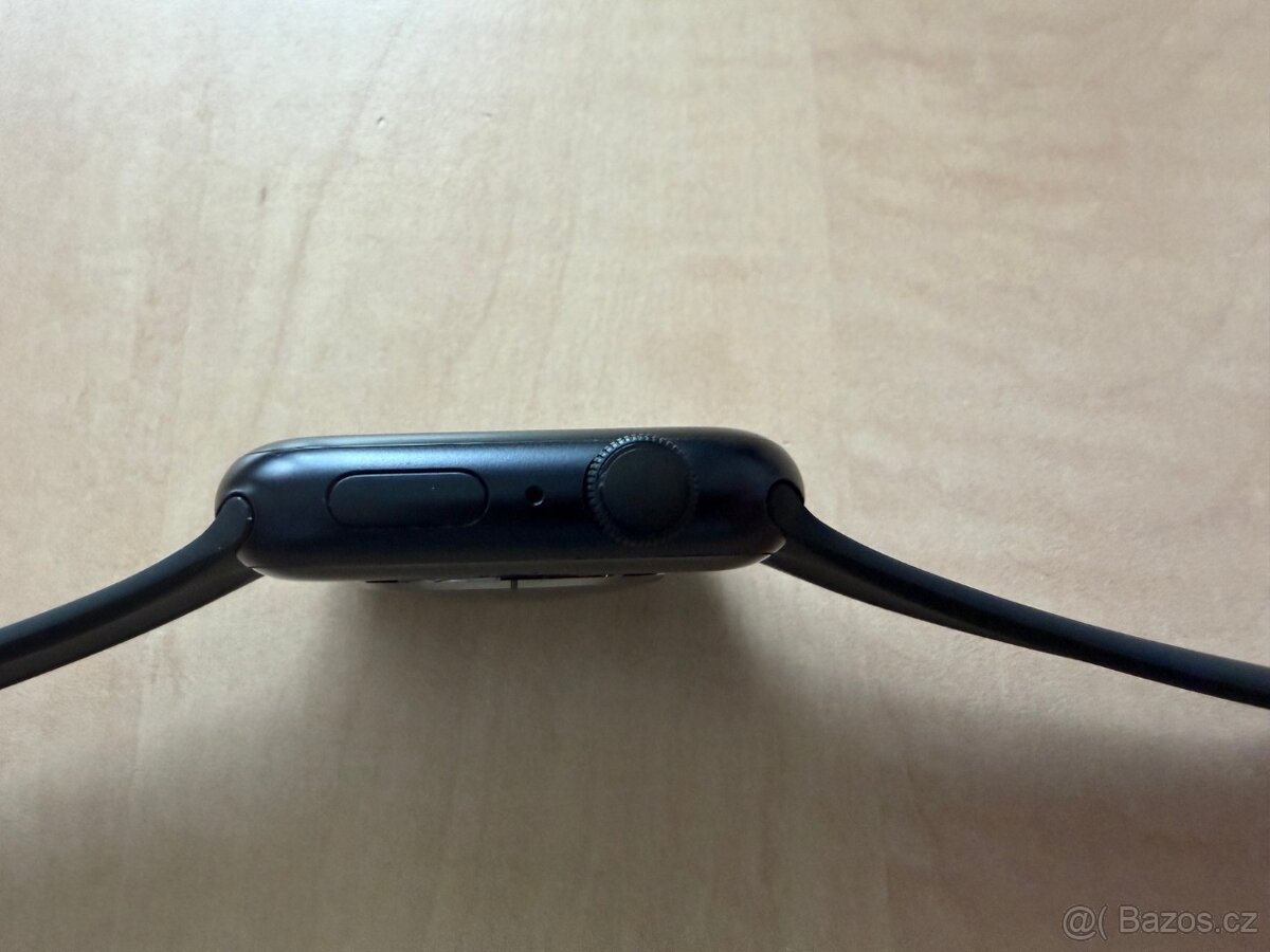 Apple Watch 7 45mm + nabíječka - 4
