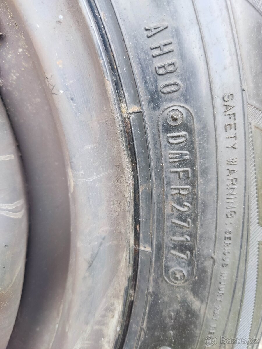 Falken Eurowinter HS 01 185/60 r14 82T - 4