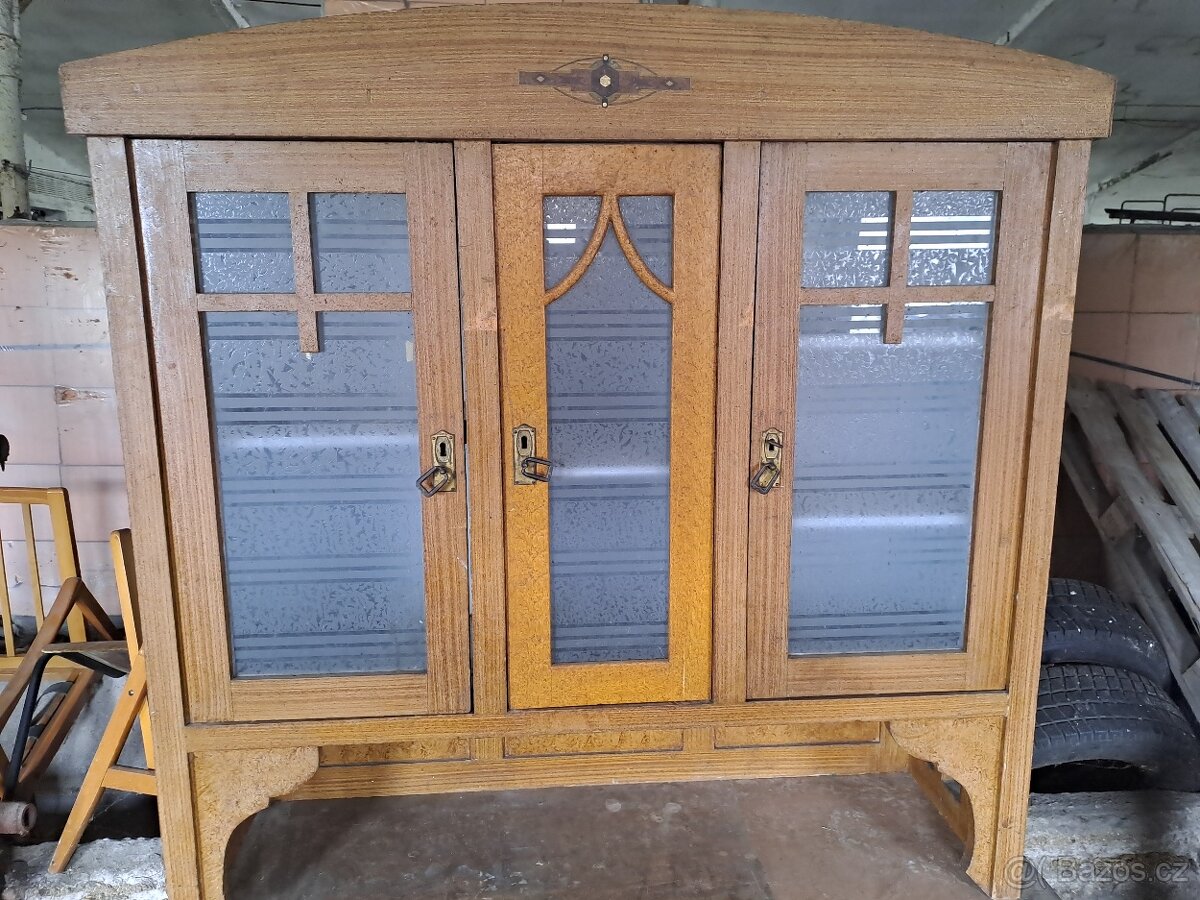 babiččin kredenc na chalupu - krásný stav - 4