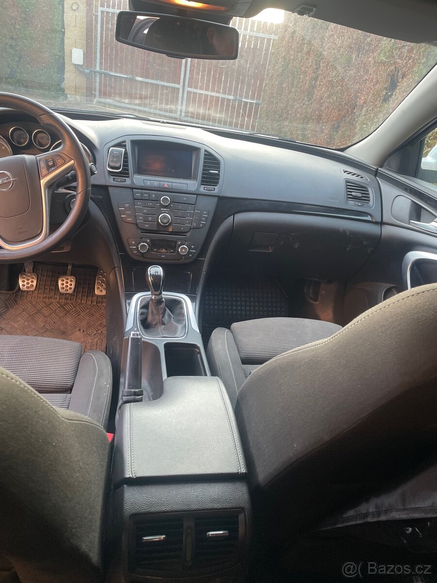 Opel Insignia 2.0 D - 4