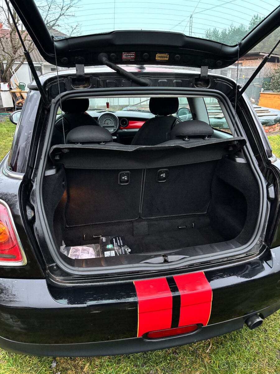 MINI Cooper - ONE, r.v. 2010, 1.4. - benzin - 4