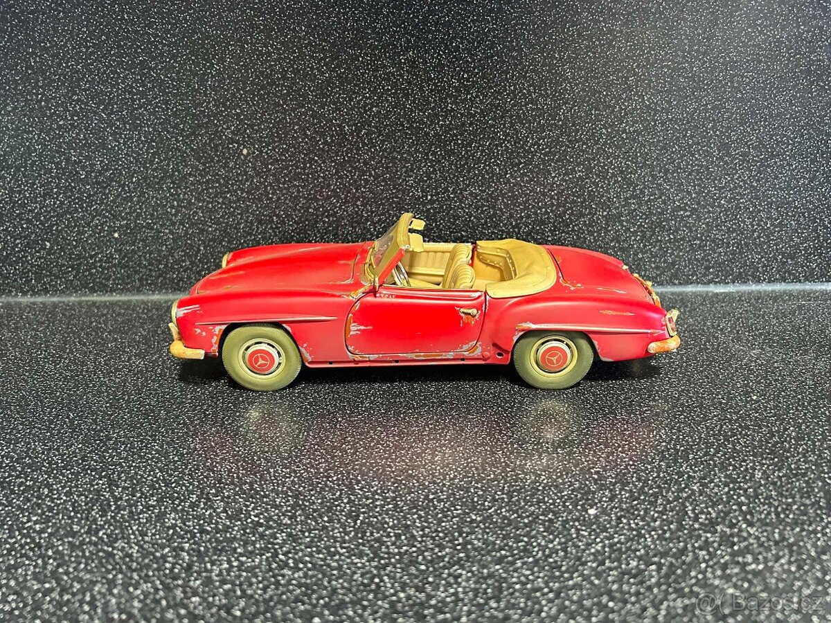 Mercedes Benz 190 SL 1:18 - 4