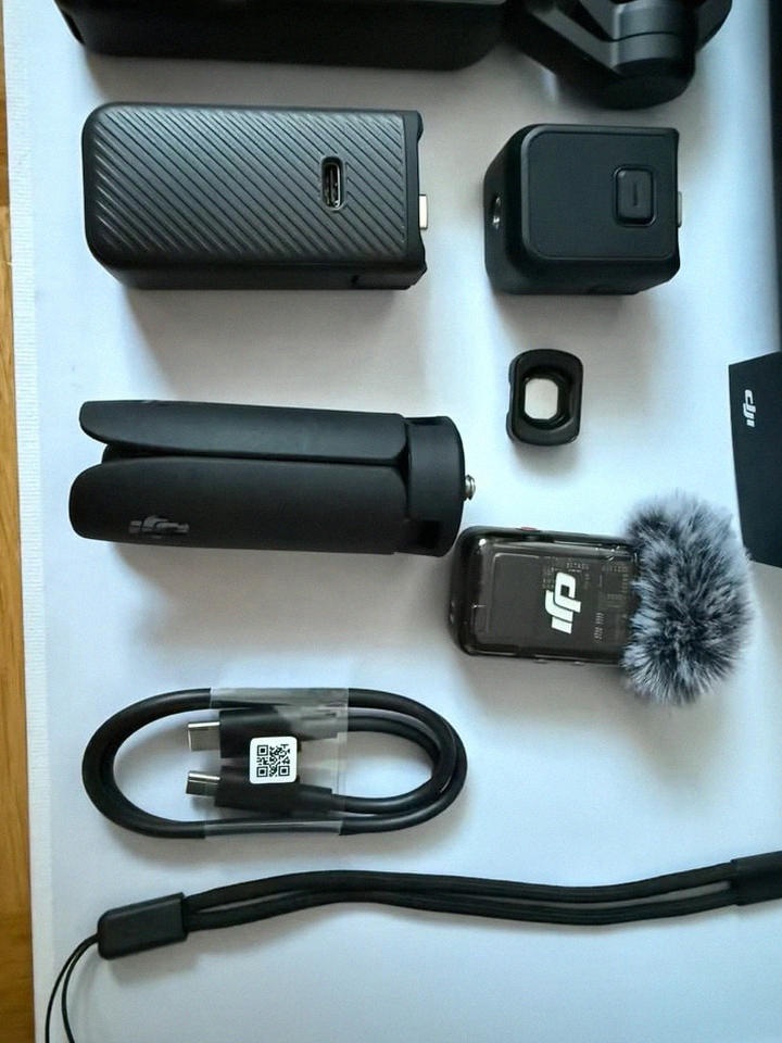 DJI Osmo Pocket 3 Creator Combo - 4