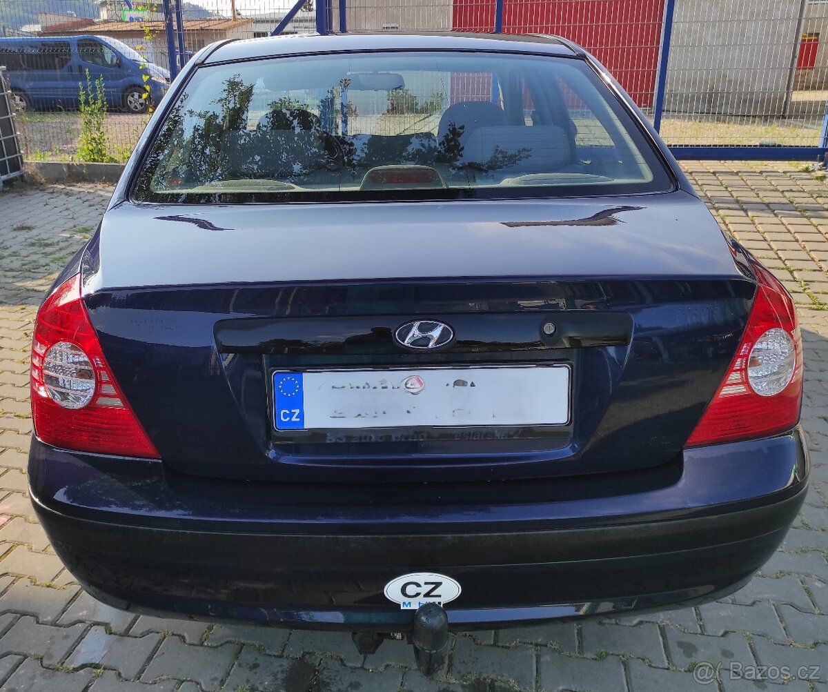 Hyundai elantra 1,6 - 4