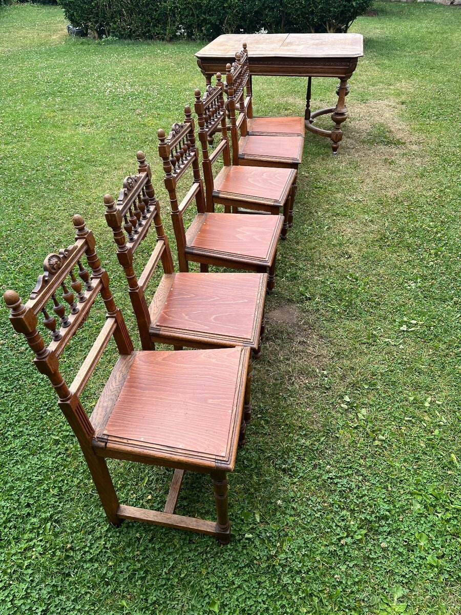 Masivní starožitný dřevěný rozkládací stůl s židlemi - 4