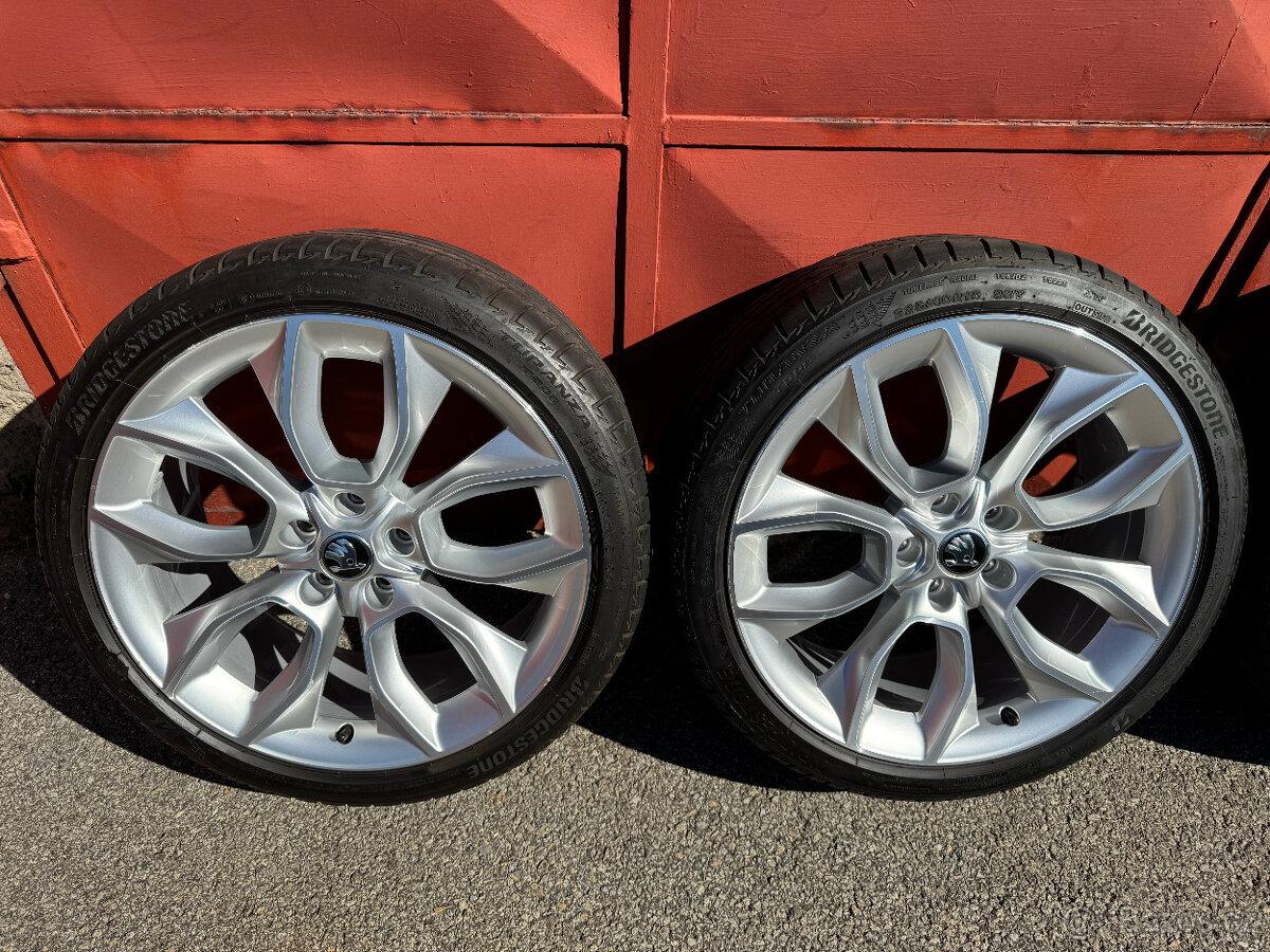 Originální Alu kola Škoda Karoq CRATER R19, 5x112 - 4