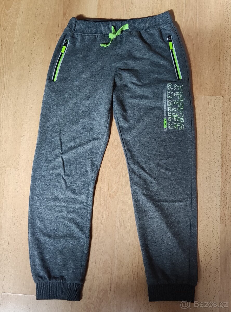 Chlapecké tepláky 2x Kugo 140, 146 - 4