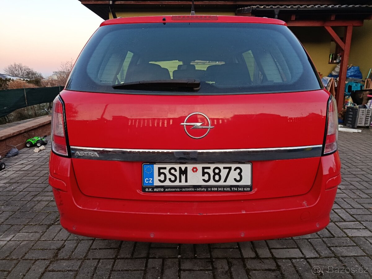 Opel Astra combi 2008 - 4
