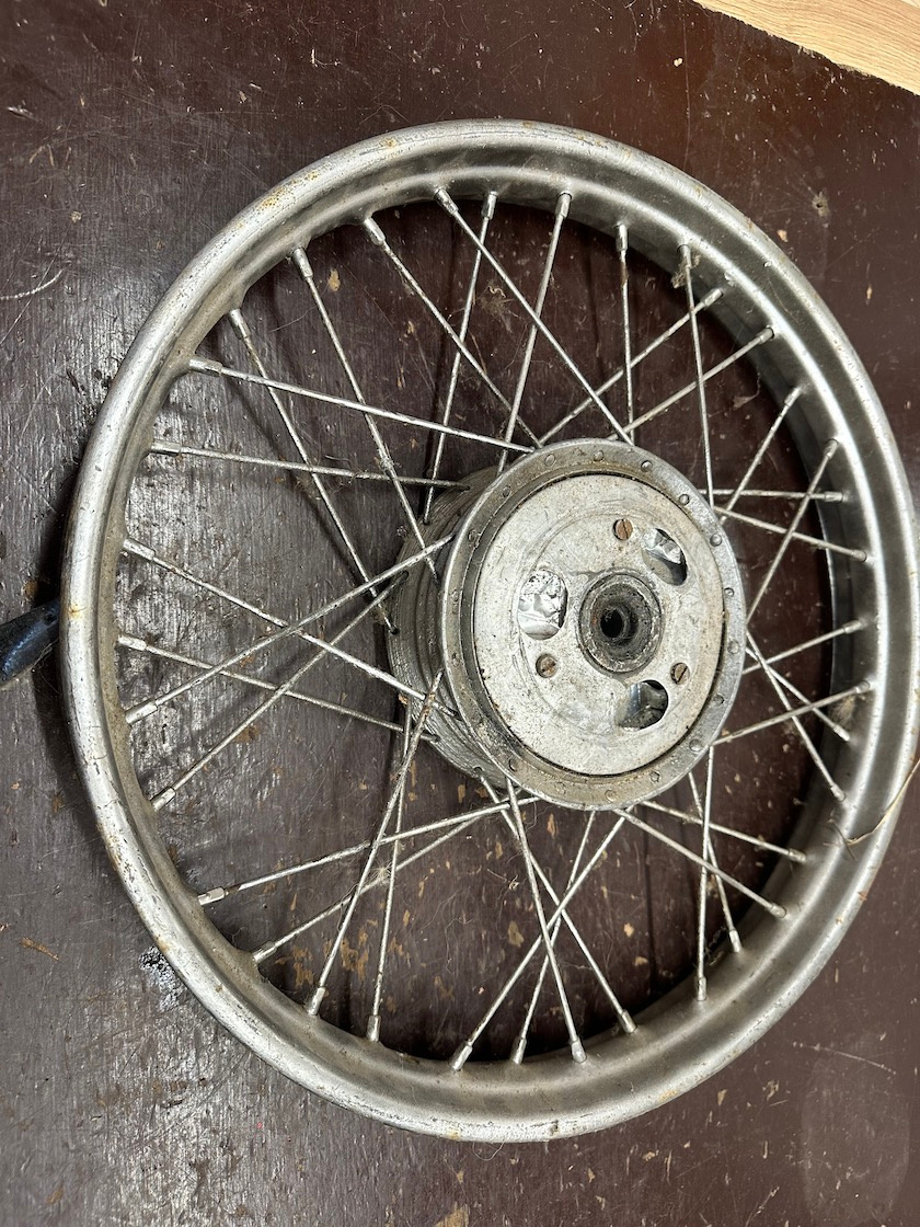 Predám kolo s plášťom, stred kola s ráfkem JAWA pionier 555 - 4