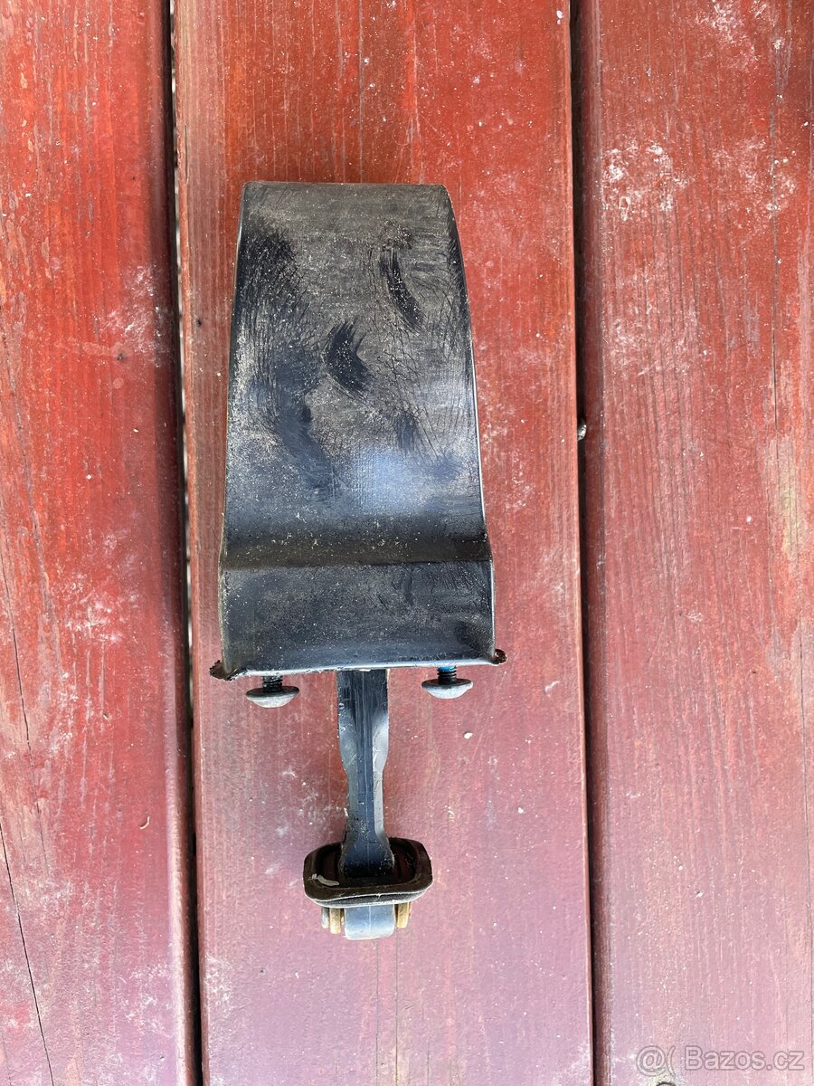 Prodám - ND z Levých předních dveří Škoda Fabia 2, 2010 - 4