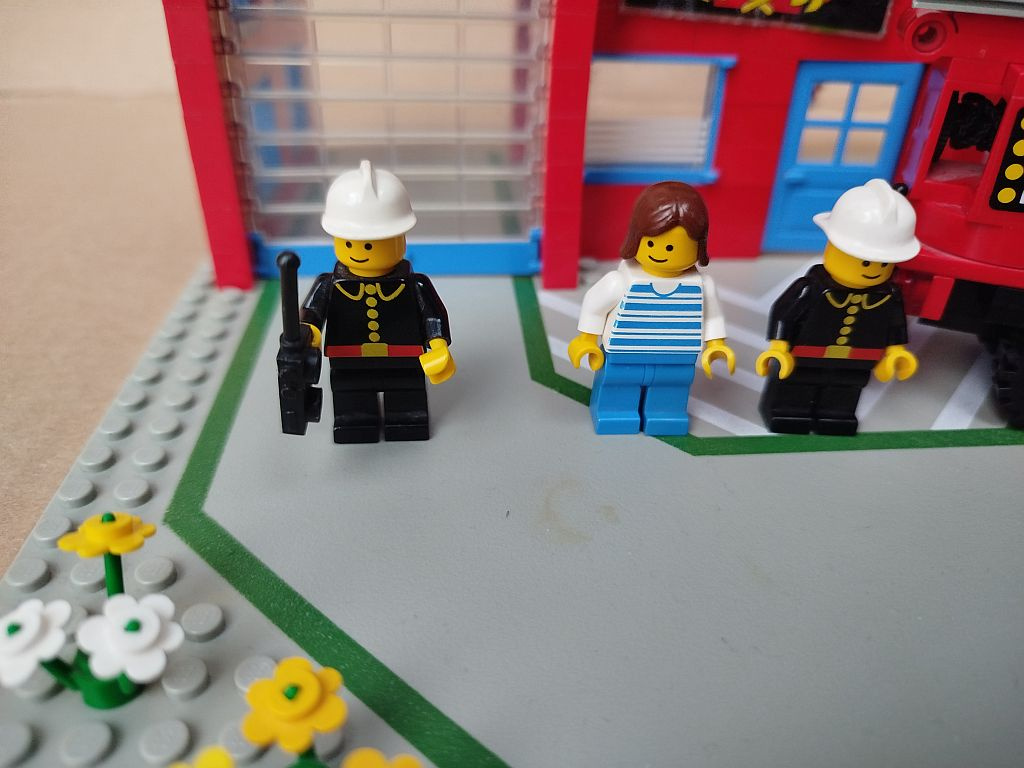 Lego 6385 Fire House-I - 4