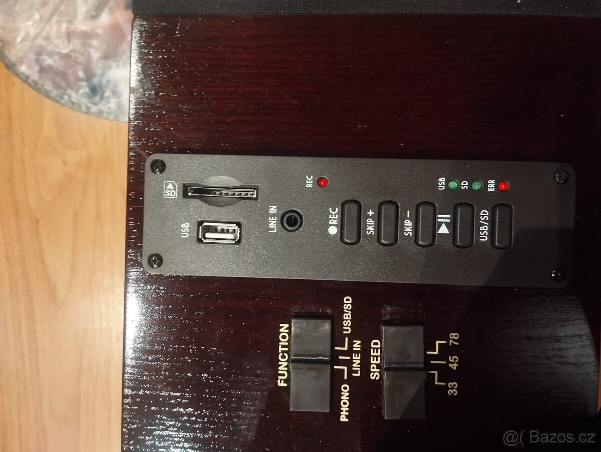 Vertikální gramofon (86) - 4