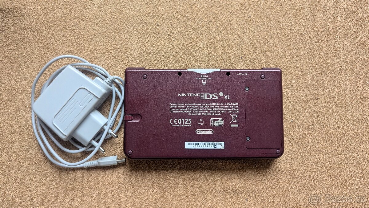 Nintendo DSi XL - 4