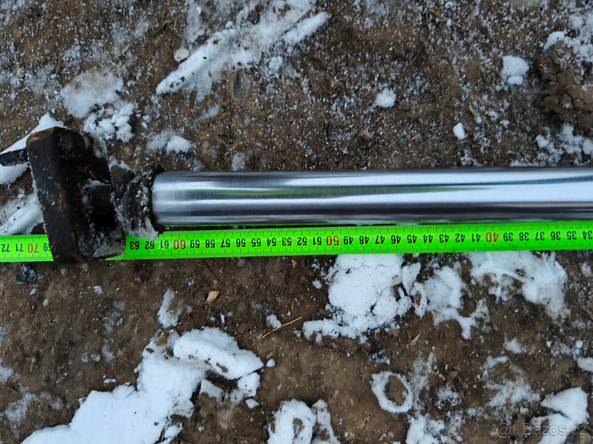 Pístnice dvoučinná - 4