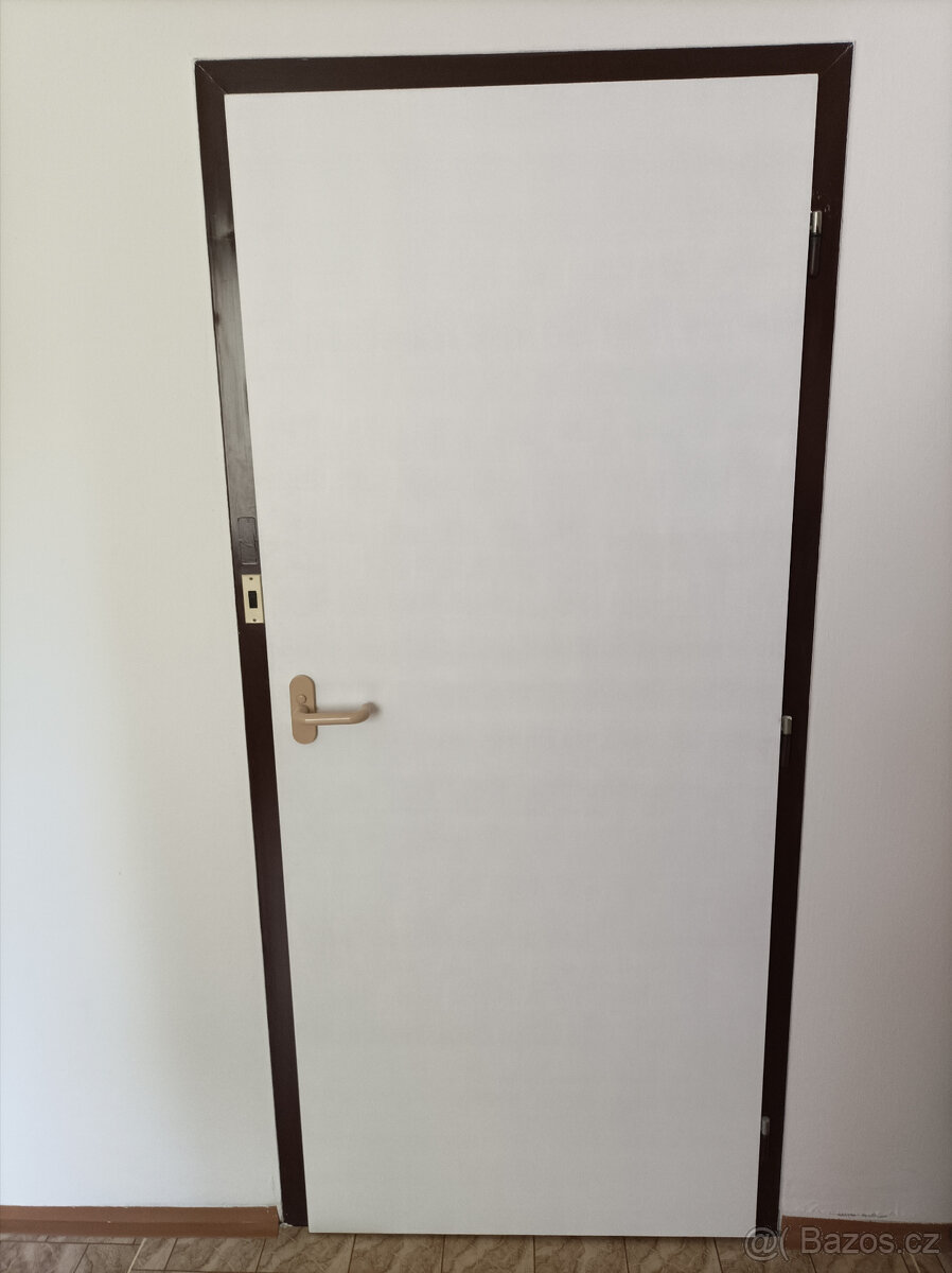 Interiérové dveře a ocelové zárubně - 4