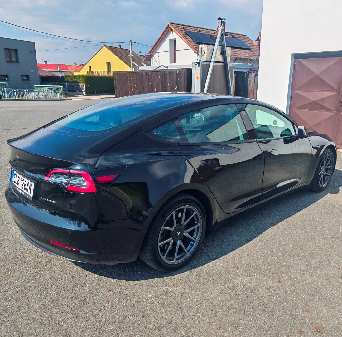 Tesla Model 3 Long Range 2021 AWD refresh původ ČR - 4