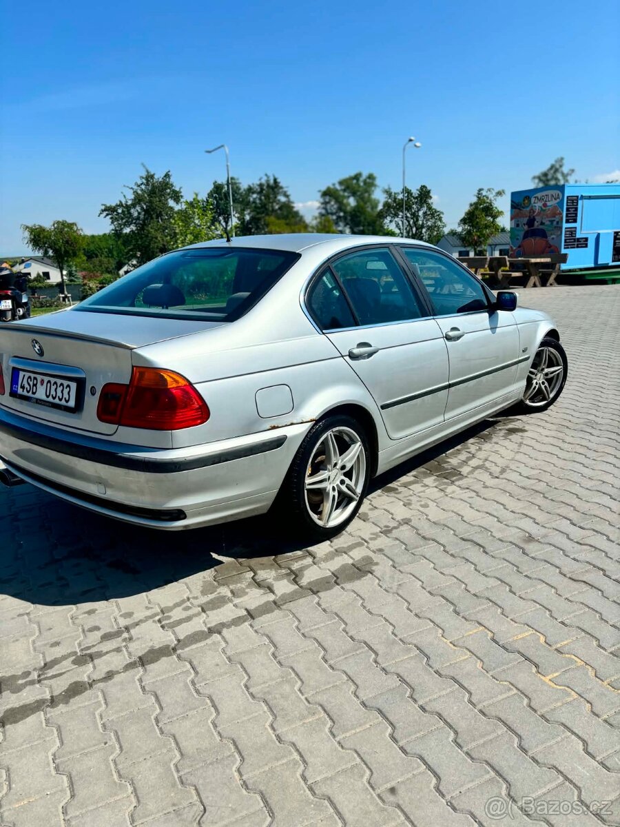 BMW E46 328i manual - 4