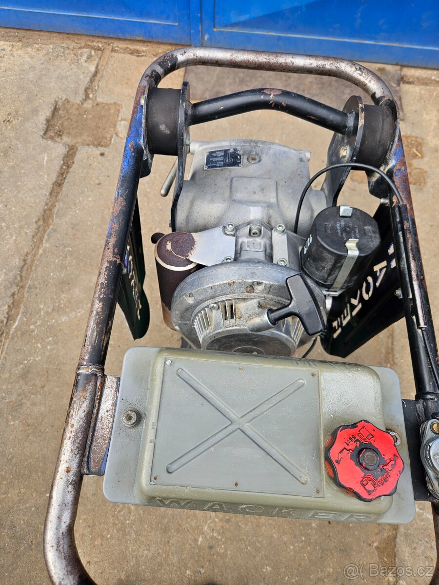 Pěch, žaba WACKER BS 62 Y - 4