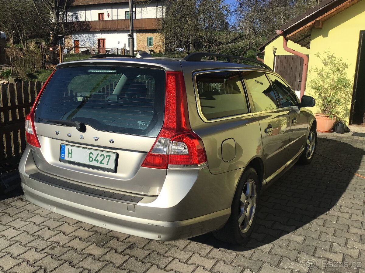 Prodam Volvo V70 2,5 Turbo Benzin,LPG,Rv.2009, SERVISKA - 4